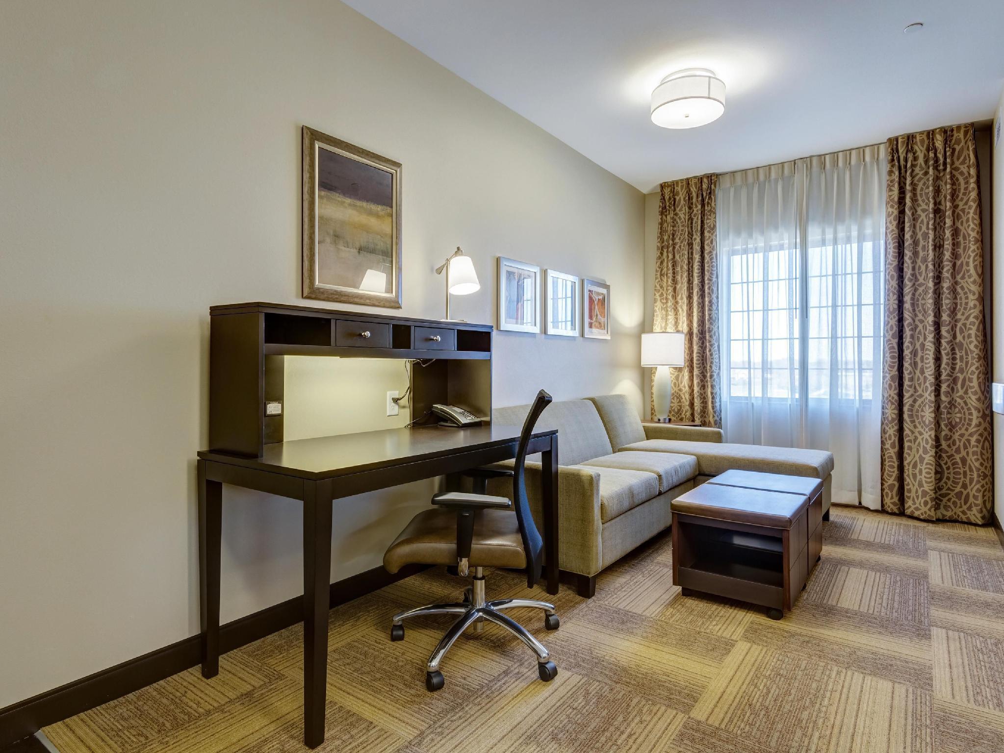 Hotel Staybridge St Louis - Westport By Ihg