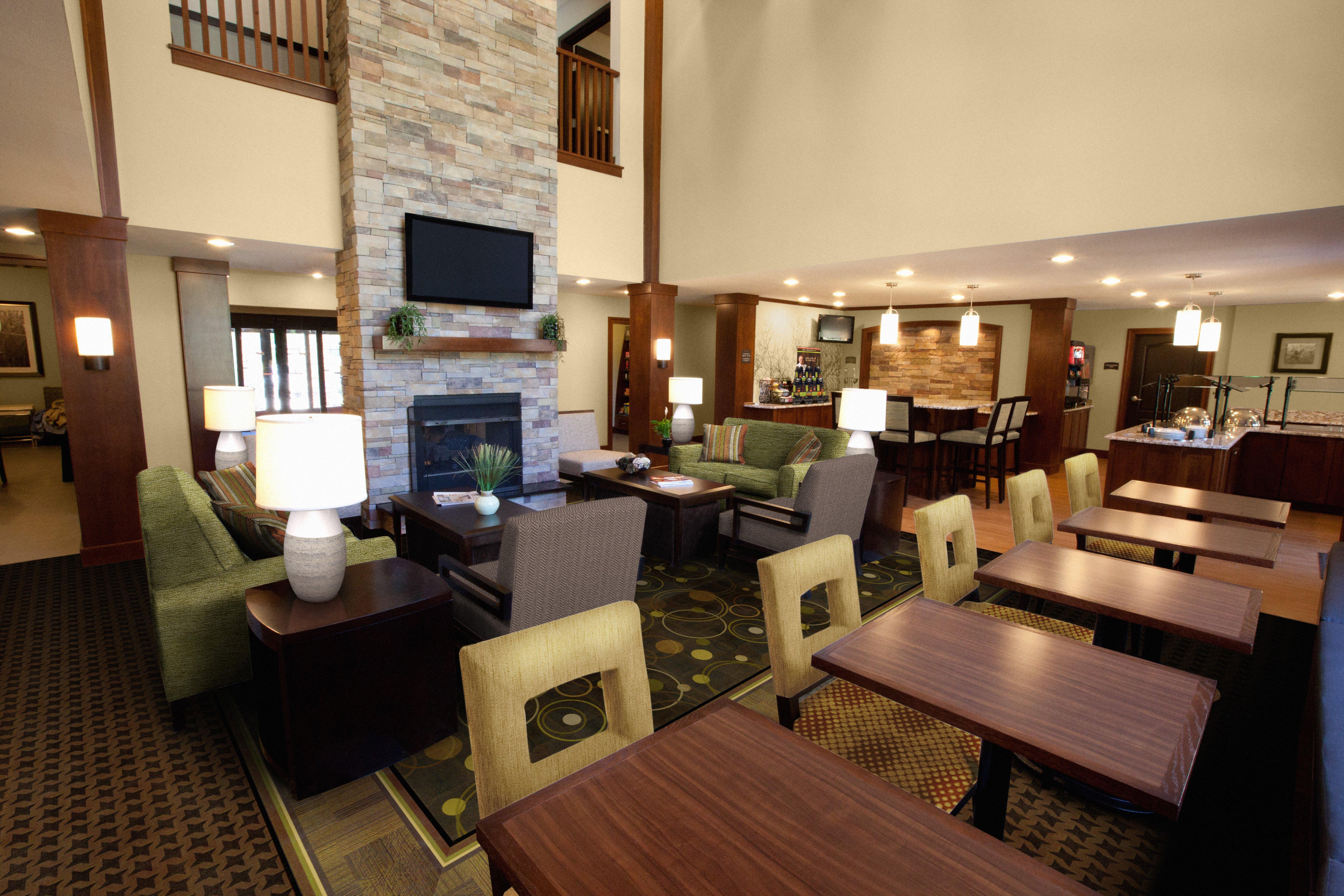 Hotel Staybridge St Louis - Westport By Ihg