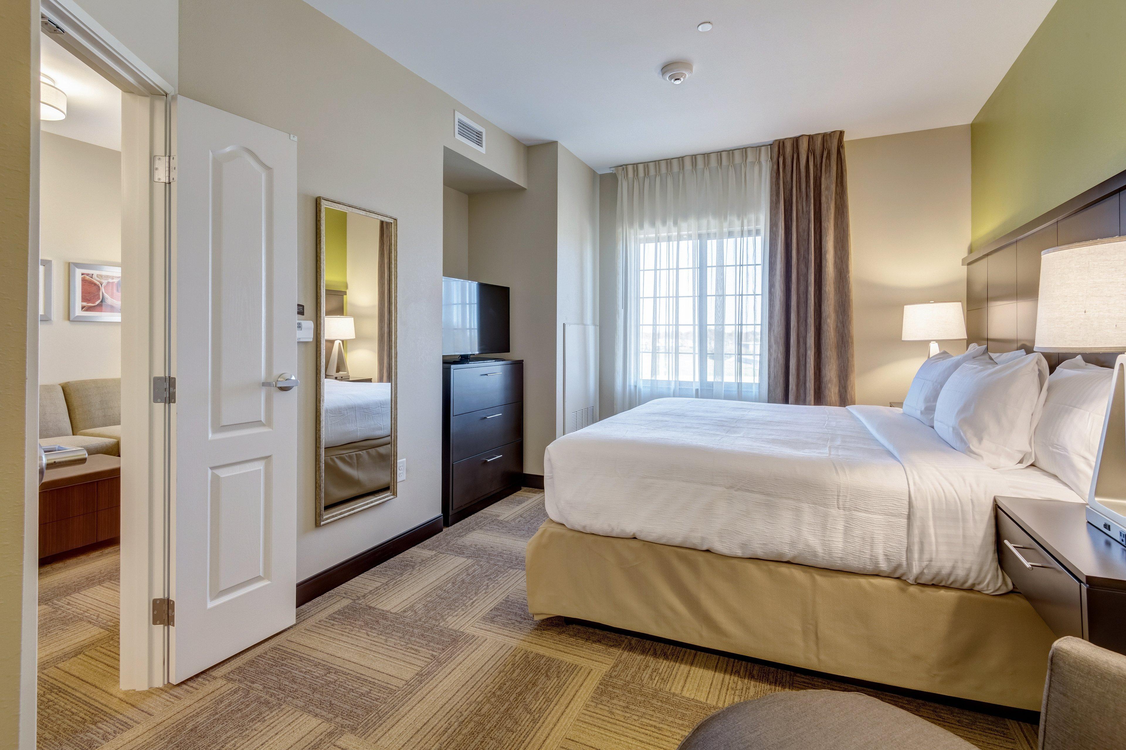 Staybridge St Louis - Westport By Ihg Hotel